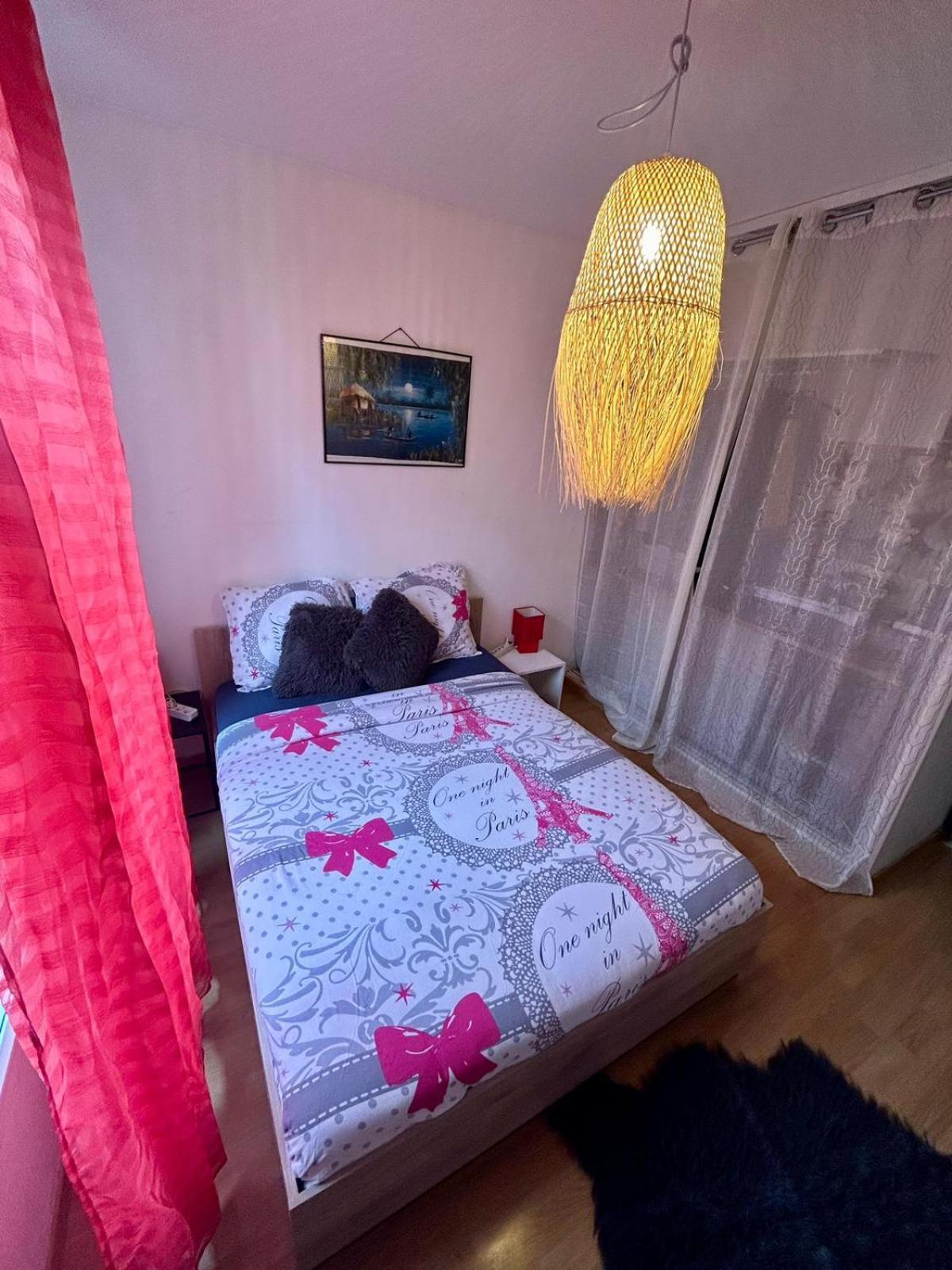 Heyzie Daire Pontault-Combault Dış mekan fotoğraf